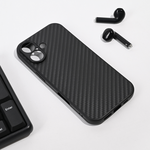Maska / futrola Carbon fiber za iPhone 17 crna.