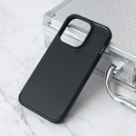Maska / futrola Defender Carbon za iPhone 15 Pro 6.1 crna.
