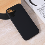 Silikonska maska / futrola Teracell Giulietta za iPhone 16 Plus 6.7 mat crna.