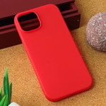 Silikonska maska / futrola Teracell Giulietta za iPhone 15 mat crvena.