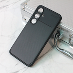 Maska / futrola Defender Carbon za Samsung S921B Galaxy S24 crna.