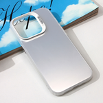 Maska / futrola providna za iPhone 15 Pro 6.1 srebrna.