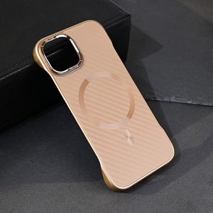 Maska / futrola Magsafe Carbon za iPhone 13 braon.