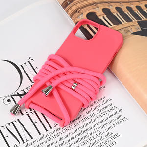 Maska / futrola Crossbody za iPhone 15 pink.