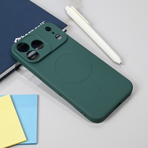 Silikonska maska / futrola Teracell Giulietta Magsafe za iPhone 17 Pro Max 6.9 tamno zelena.