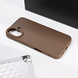 Maska / futrola Magsafe Kevlar za iPhone 17 6.3 braon.