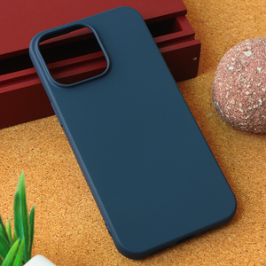 Silikonska maska / futrola Teracell Giulietta za iPhone 15 Pro Max 6.7 mat tamno plava.