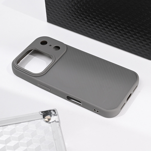 Maska / futrola Magsafe Kevlar za iPhone 17 Pro siva.