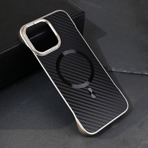 Maska / futrola Magsafe Carbon za iPhone 16 Pro Max 6.9 crna.