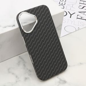 Maska / futrola UrbanMesh MagSafe za iPhone 16 (6.1) DZ01 (MS).