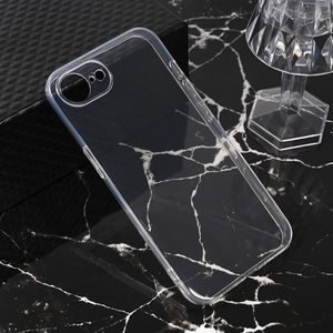 Torbica Silikonska maska / futrola ultra tanka za iPhone 16e providna.