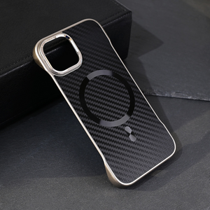 Maska / futrola Magsafe Carbon za iPhone 15 6.1 crna.