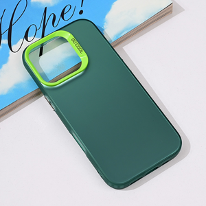 Maska / futrola providna za iPhone 16 Pro zelena.